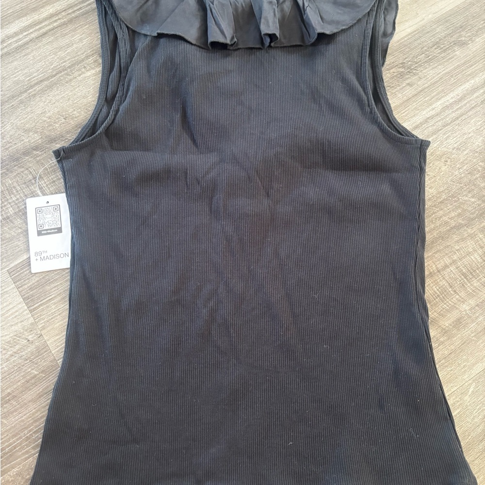 NWT Black Ruffled V-Neck Women's Top - Size Medium - Picture 6 of 8